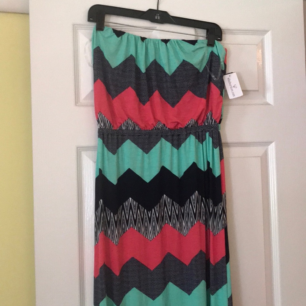 Windsor Chevron Maxi  NWT